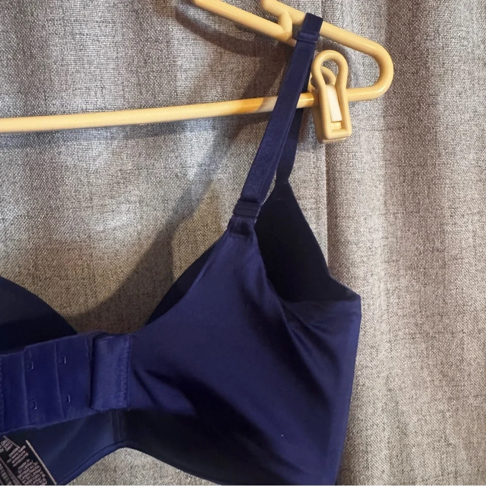 Victoria's Secret Deep Blue Bra - Picture 6 of 7